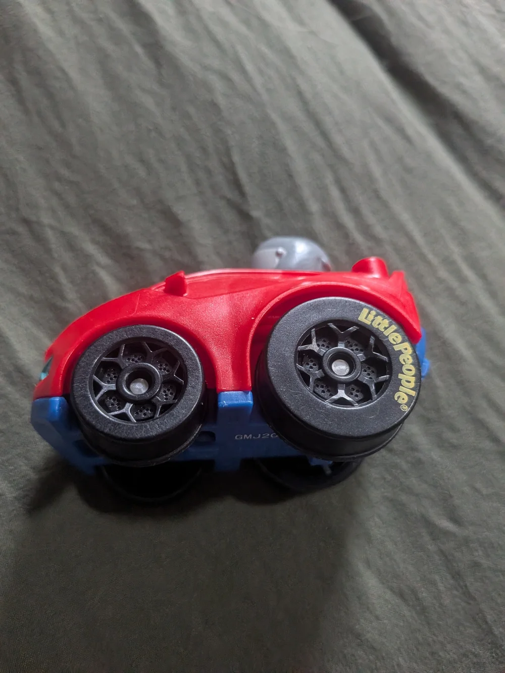 Fisher Price Little People Wheelies Red Racer Car Grey Helmet On Driver